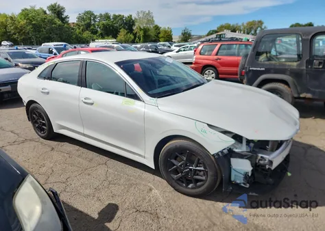 2025 Kia K5 Lxs из США, поврежденный, VIN KNAG24J7XS5274112